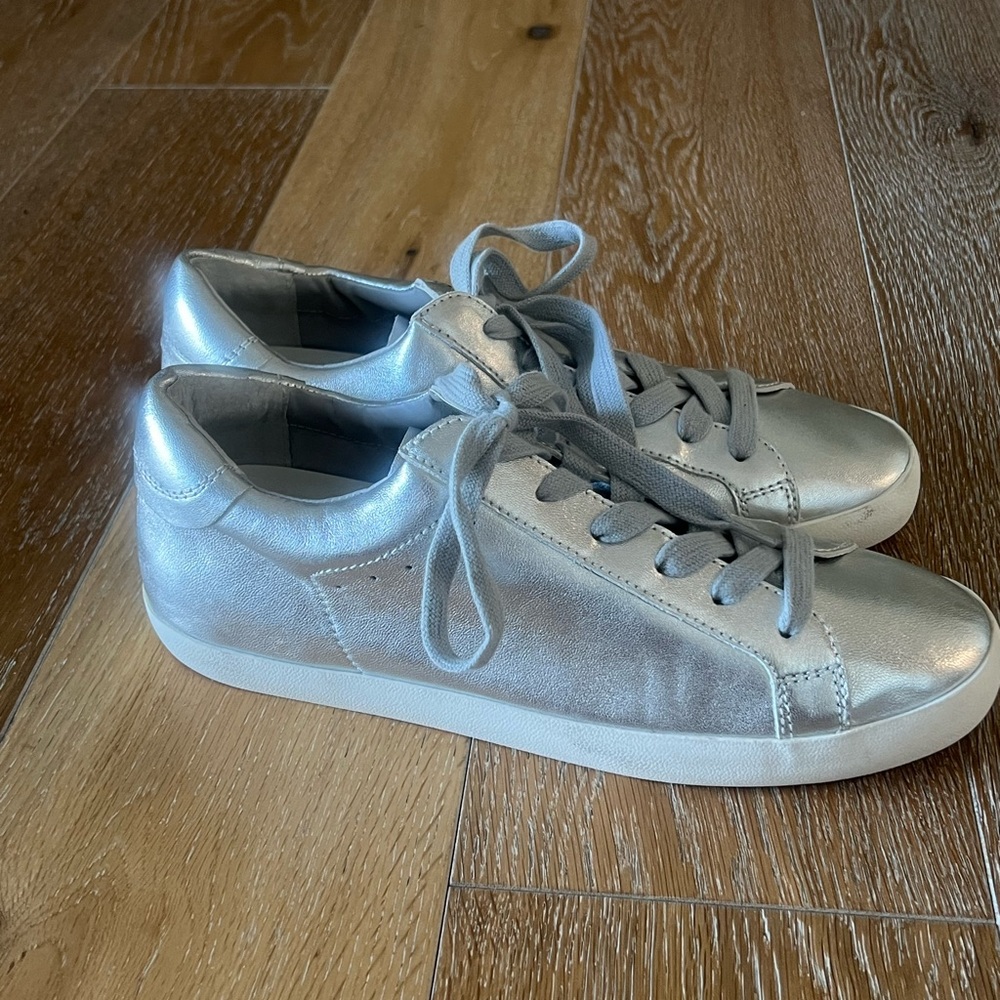 Banana Republic Lace-Up Sneaker